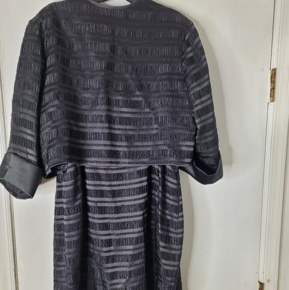 R & M Collection 2pc dress suit - Picture 6 of 6